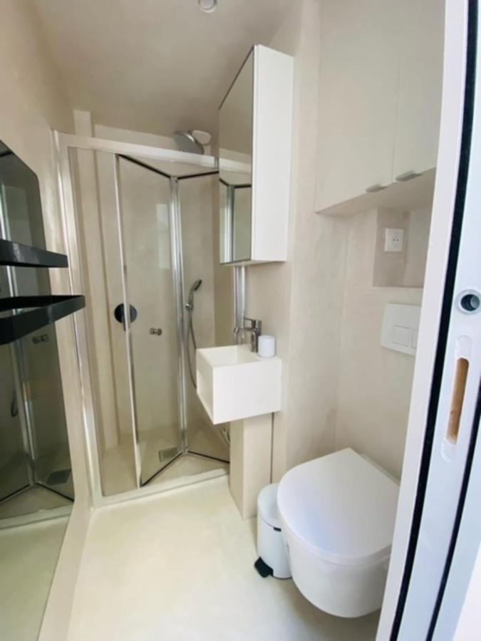 Warm 18M Ideal For Couple In Париж Екстериор снимка